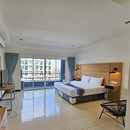 The Base Inn Pattaya Luaran gambar