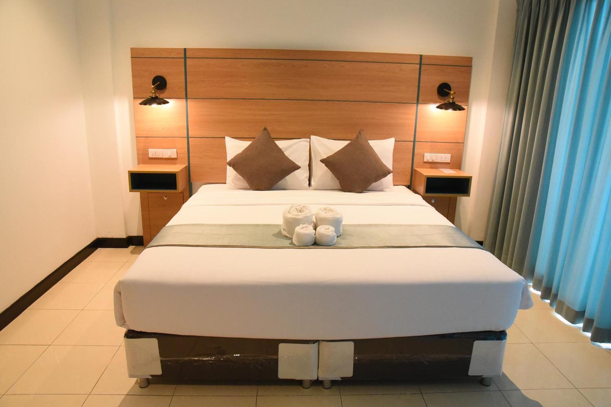 The Base Inn Pattaya Luaran gambar