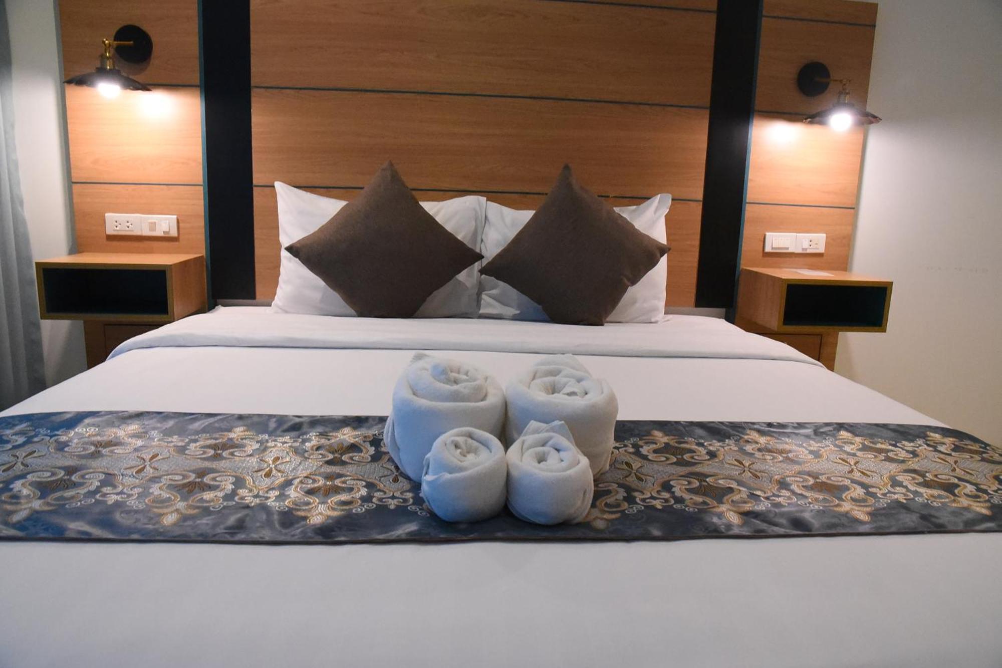 The Base Inn Pattaya Luaran gambar