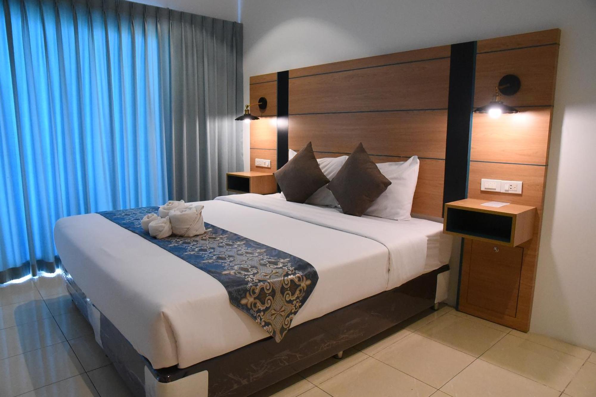 The Base Inn Pattaya Luaran gambar