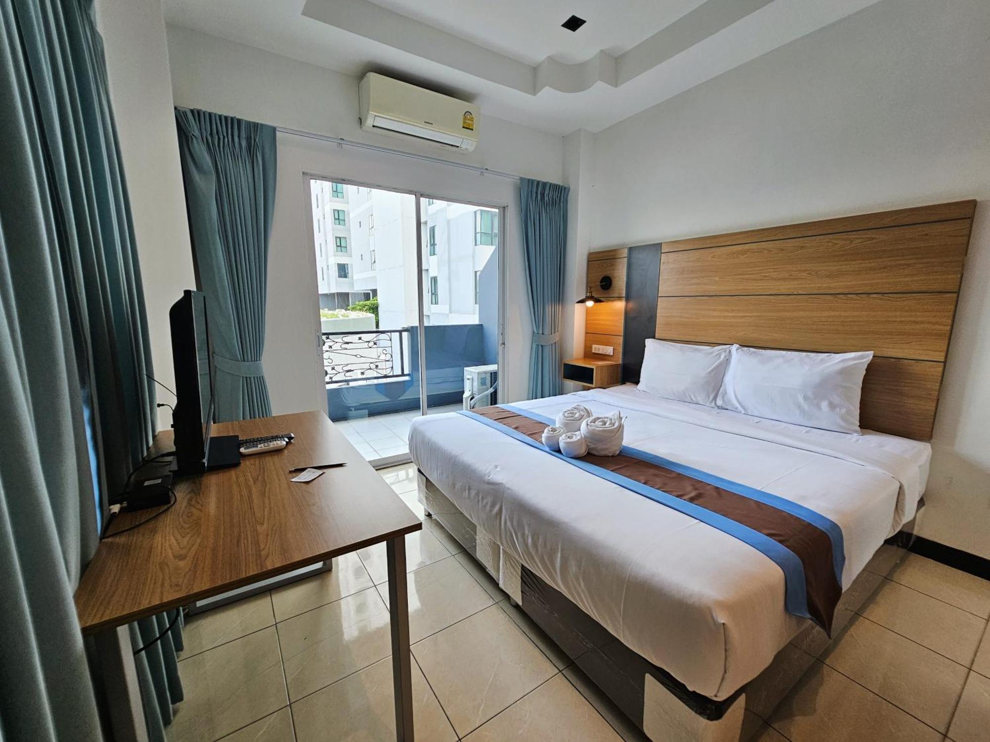 The Base Inn Pattaya Luaran gambar