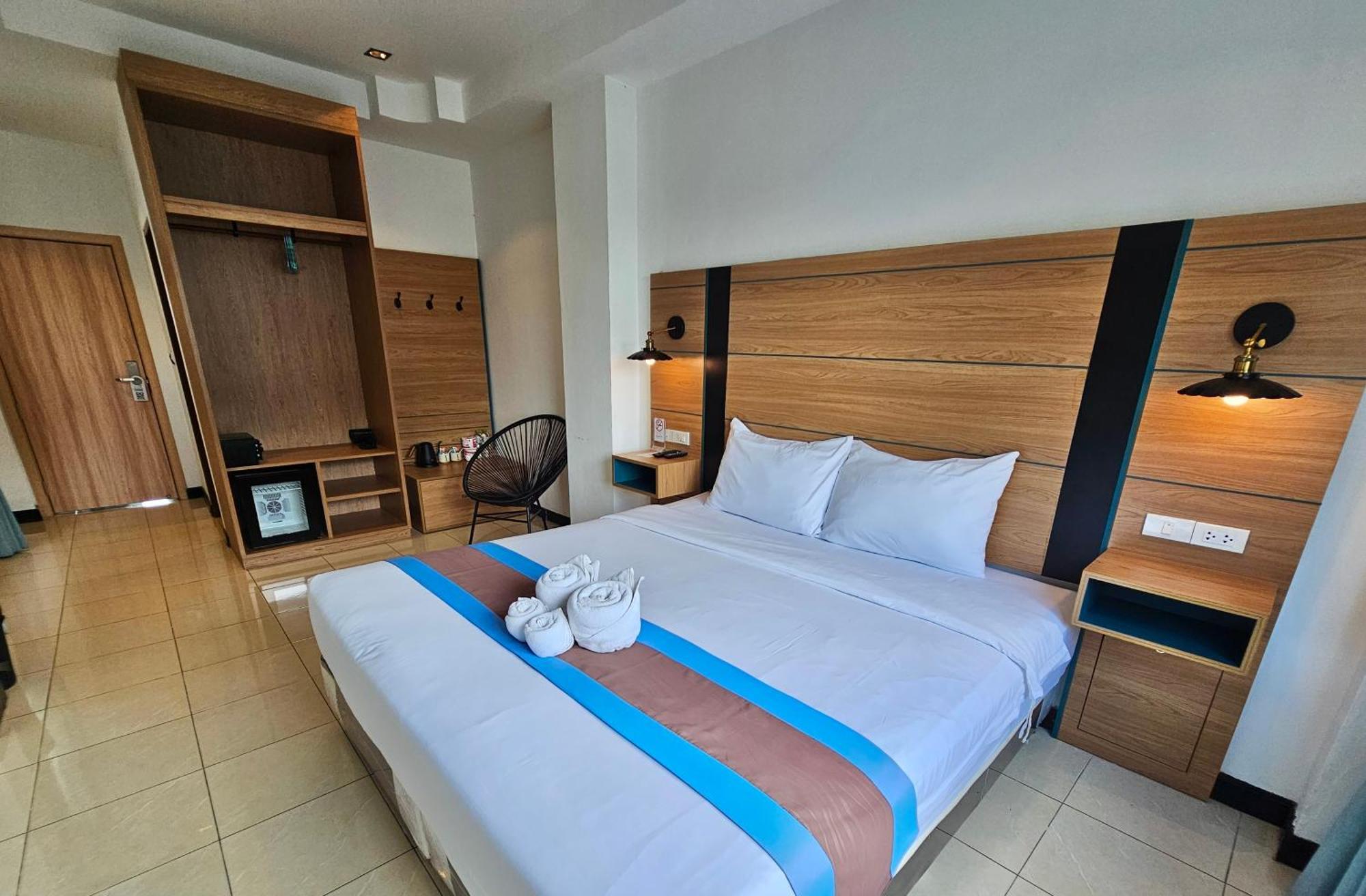 The Base Inn Pattaya Luaran gambar