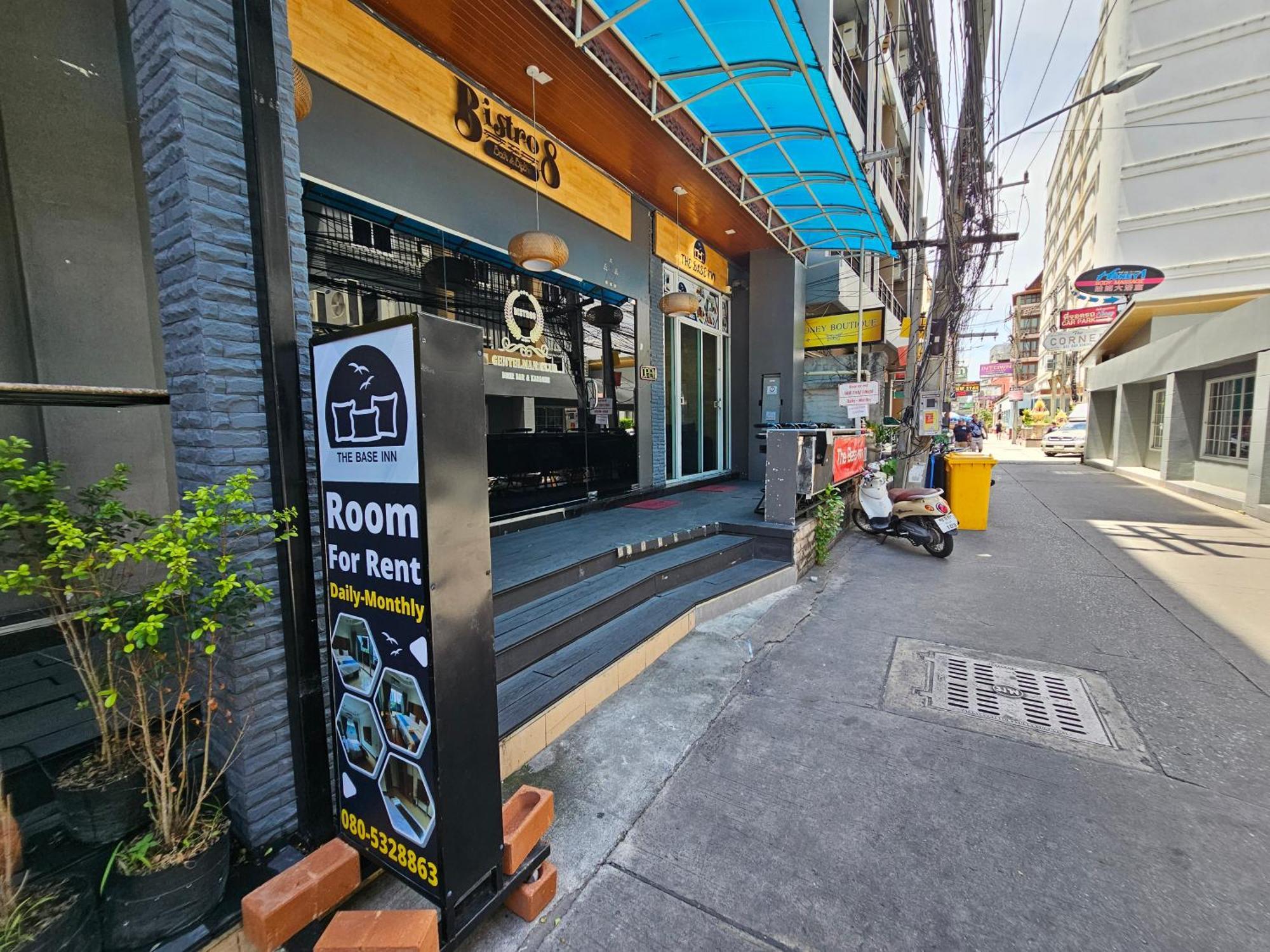 The Base Inn Pattaya Luaran gambar