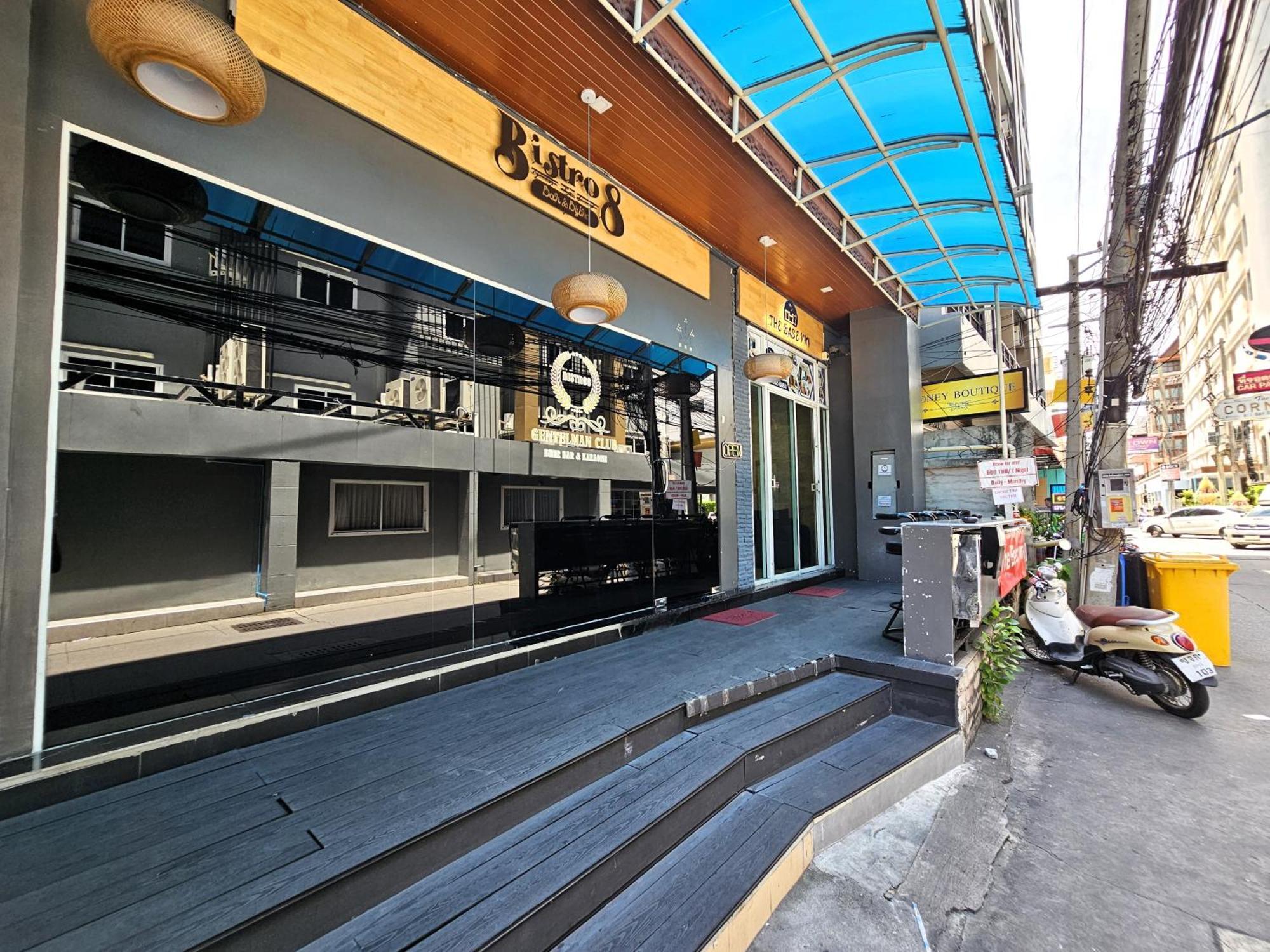 The Base Inn Pattaya Luaran gambar